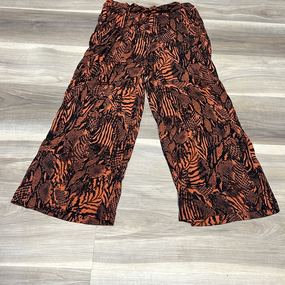 Aritzia Wilfred flowy straight leg pants size small - Picture 3 of 11